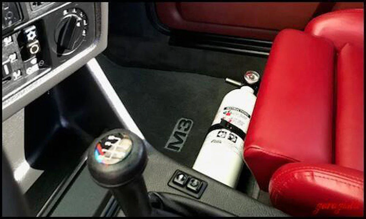 Garagistic - E30 Fire Extinguisher Mount Bracket - Image 4