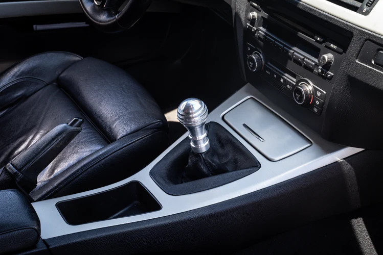 Garagistic - Garagistic Honeycomb Aluminum Shift Knob for BMW E82, E92, E30, E34, E36, E46 - Image 2