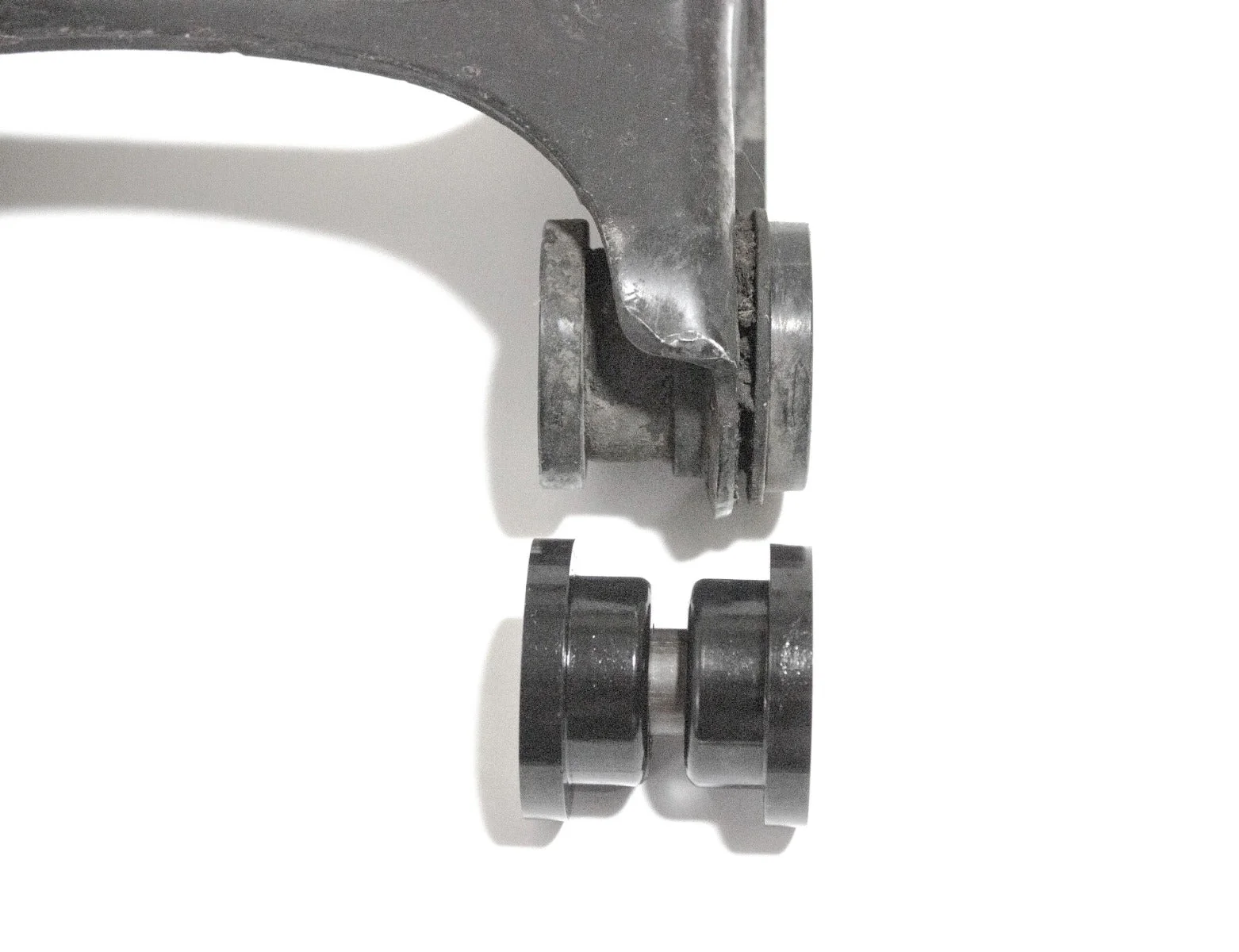 MX83 RUCA Bushings - Image 3