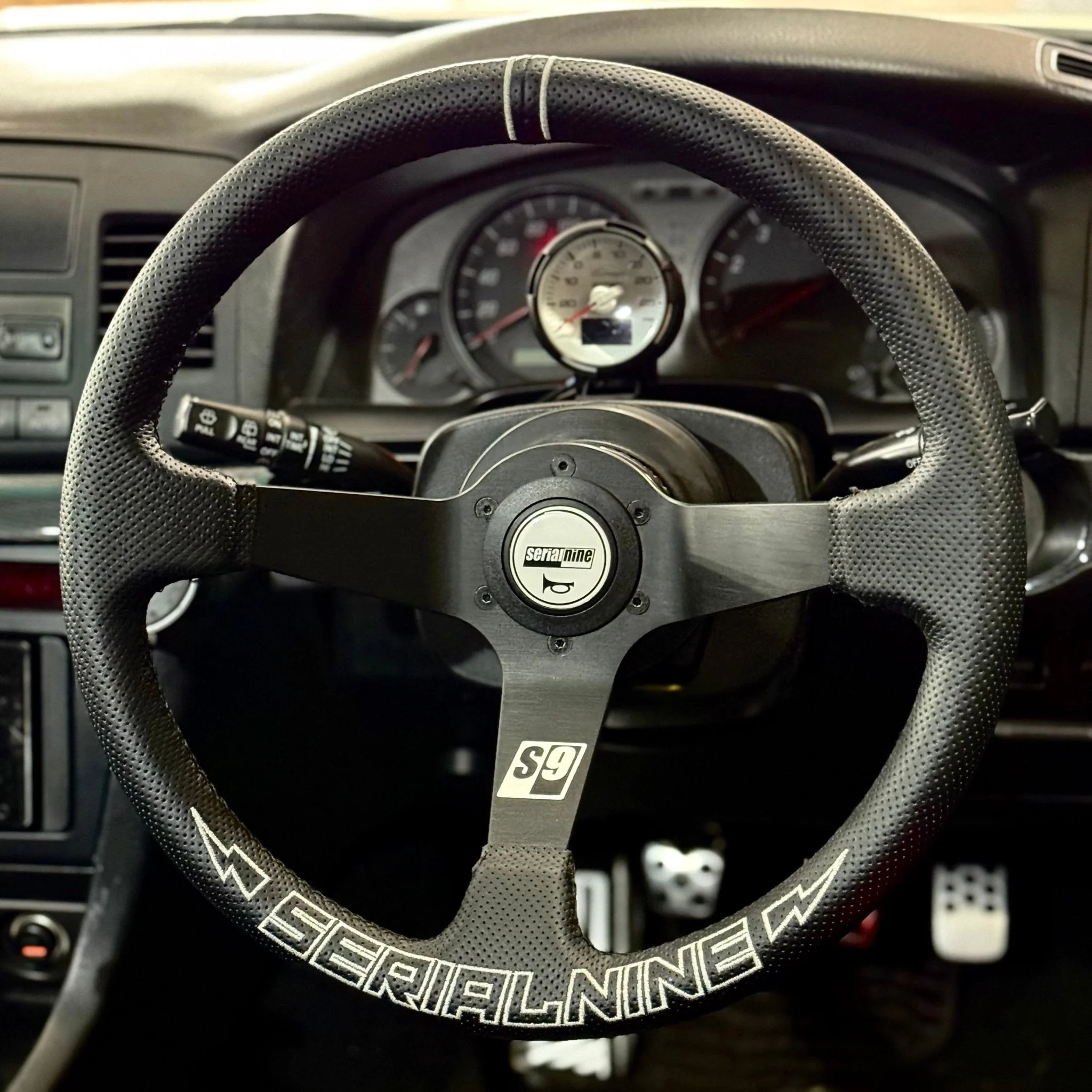 SERIALNINE - RAIGA STEERING WHEEL