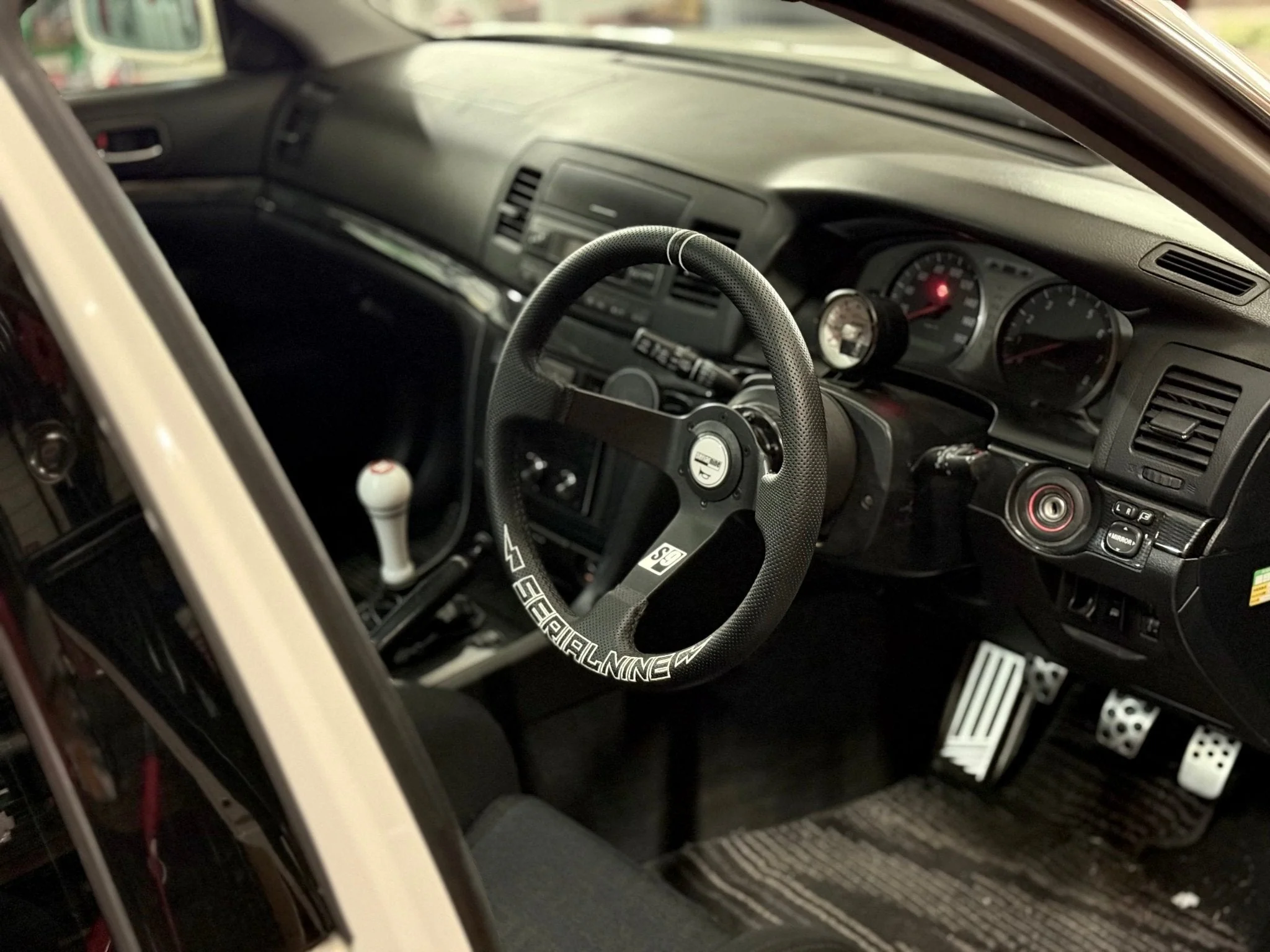 SERIALNINE - RAIGA STEERING WHEEL - Image 3