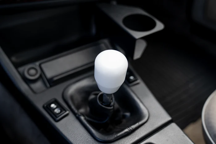 Garagistic - Standard White Delrin Shift Knob for BMW E21, E28, E30, E34, E36, E46 - Image 4